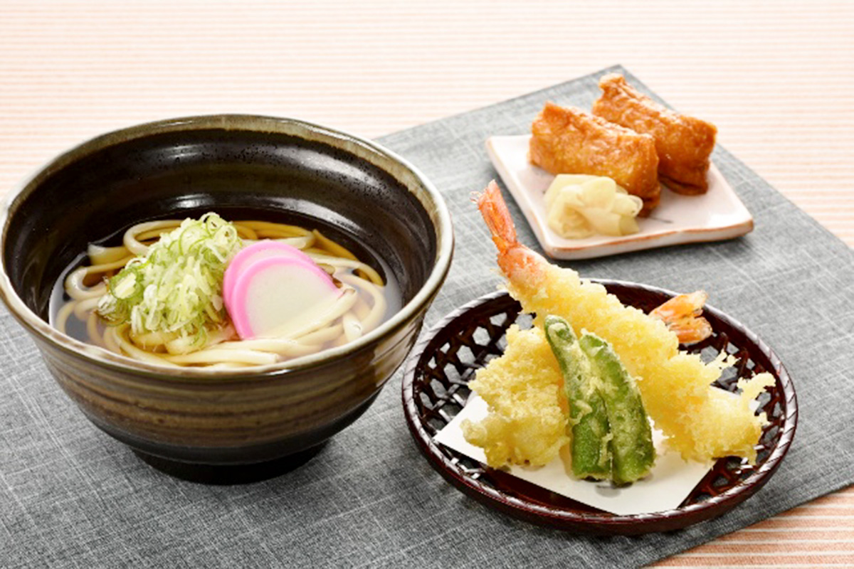 天麩羅うどん又はそば(稲荷寿司2貫付)