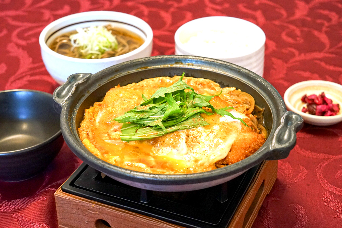 ロースカツ煮御膳（ライス・ミニそば付）